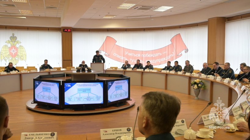 В Академии состоялось очередное заседание Ученого совета под председательством начальника Академии Вячеслава Бутко.